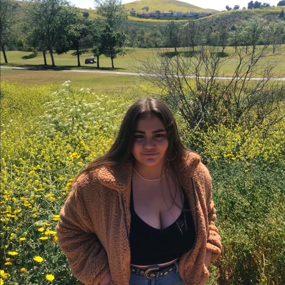 Meet your Posher, Erin - Picture 5 of 7